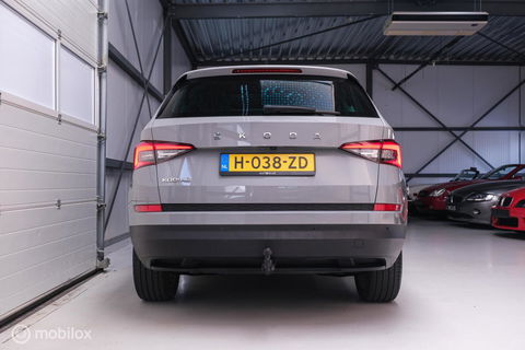 Škoda Kodiaq 1.5 TSI Business ed. DSG | 7 pers | Panorama | Trekhaak | LED | Steel Grey | Camera | Apple CarPlay | Adaptive |