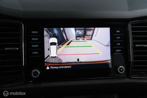 Škoda Kodiaq 1.5 TSI Business ed. DSG | 7 pers | Panorama | Trekhaak | LED | Steel Grey | Camera | Apple CarPlay | Adaptive |