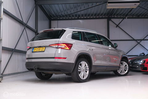 Škoda Kodiaq 1.5 TSI Business ed. DSG | 7 pers | Panorama | Trekhaak | LED | Steel Grey | Camera | Apple CarPlay | Adaptive |