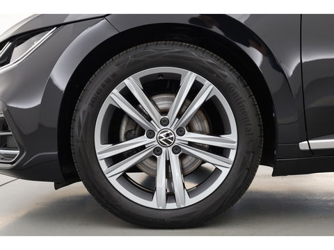 Volkswagen Arteon Shooting Brake 1.4 TSI eHybrid R-Line | Pano | Kuipstoelen | 360cam | Massage | Elek. Trekhaak | Elek. Stoelen