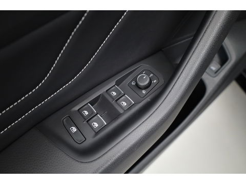 Volkswagen Arteon Shooting Brake 1.4 TSI eHybrid R-Line | Pano | Kuipstoelen | 360cam | Massage | Elek. Trekhaak | Elek. Stoelen