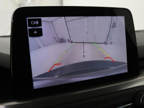 Ford Focus 1.0 EcoBoost Titanium | Stoel & stuurverwarming | Camera | Adaptive cruise | Carplay | B&O Sound | Navigatie | Full LED | Climate control