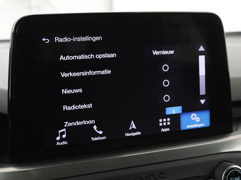 Ford Focus 1.0 EcoBoost Titanium | Stoel & stuurverwarming | Camera | Adaptive cruise | Carplay | B&O Sound | Navigatie | Full LED | Climate control