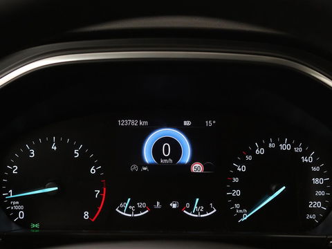 Ford Focus 1.0 EcoBoost Titanium | Stoel & stuurverwarming | Camera | Adaptive cruise | Carplay | B&O Sound | Navigatie | Full LED | Climate control