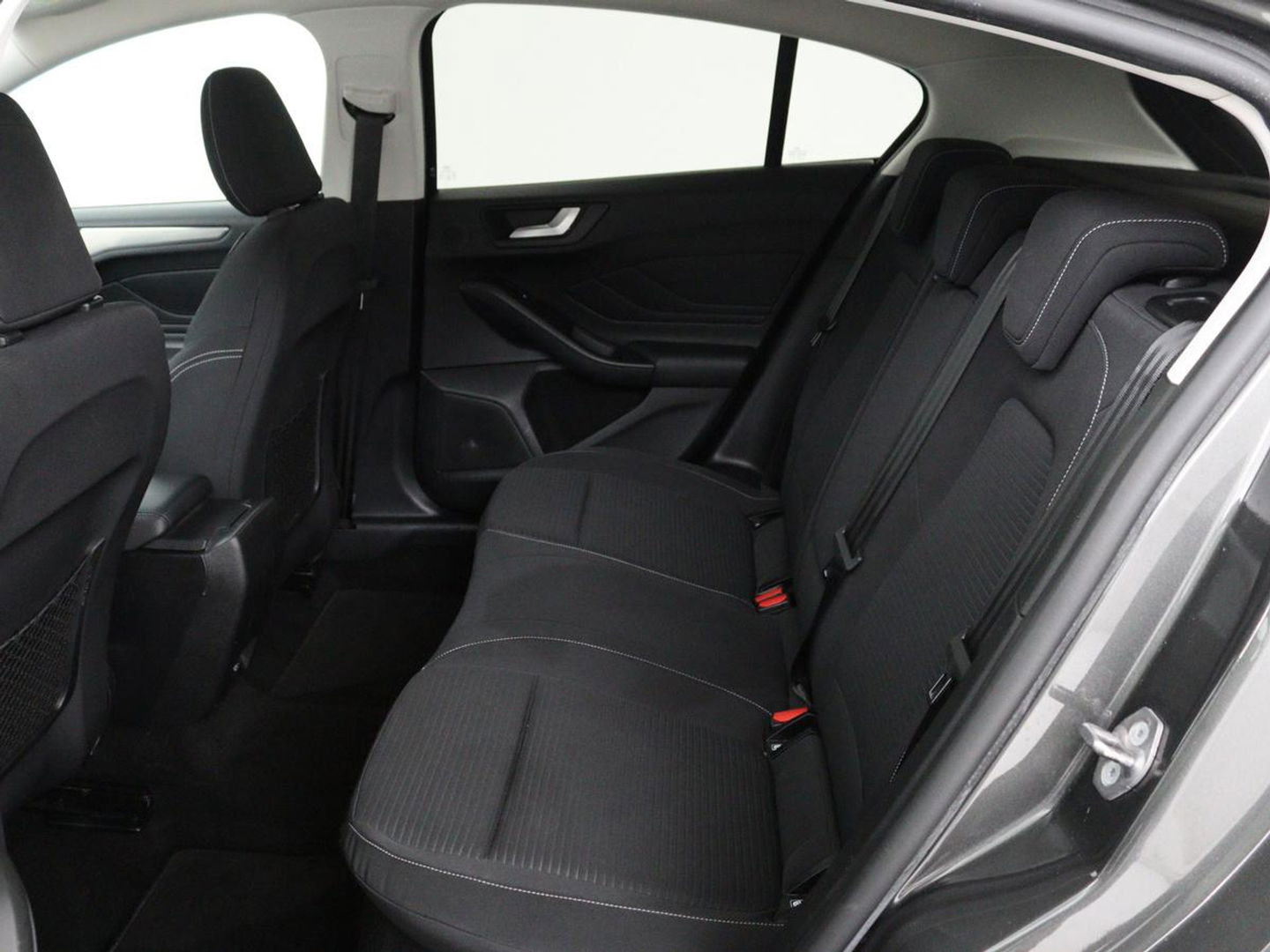 Ford Focus 1.0 EcoBoost Titanium | Stoel & stuurverwarming | Camera | Adaptive cruise | Carplay | B&O Sound | Navigatie | Full LED | Climate control