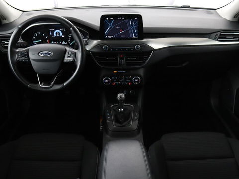 Ford Focus 1.0 EcoBoost Titanium | Stoel & stuurverwarming | Camera | Adaptive cruise | Carplay | B&O Sound | Navigatie | Full LED | Climate control