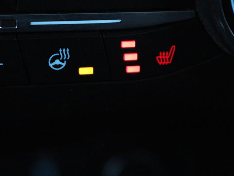 Ford Focus 1.0 EcoBoost Titanium | Stoel & stuurverwarming | Camera | Adaptive cruise | Carplay | B&O Sound | Navigatie | Full LED | Climate control