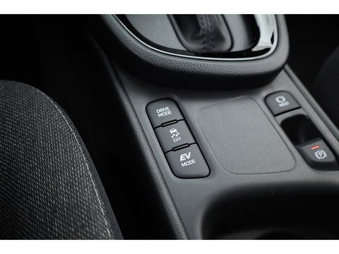 Toyota Yaris Cross 1.5 Hybrid Teamplayer 130pk | Winter pakket | Safety pakket | Navi | Adapt. Cruise | Camera | Keyless
