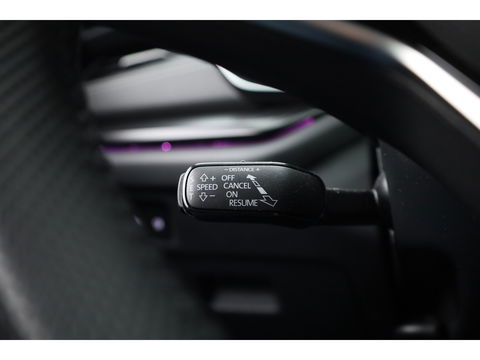 Škoda Octavia Combi 1.5 TSI Sportline DSG | HUD | Crystal lighting | Camera | Keyless | Adapt. Cruise | Stoelverw.