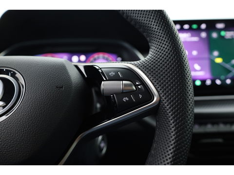 Škoda Octavia Combi 1.5 TSI Sportline DSG | HUD | Crystal lighting | Camera | Keyless | Adapt. Cruise | Stoelverw.