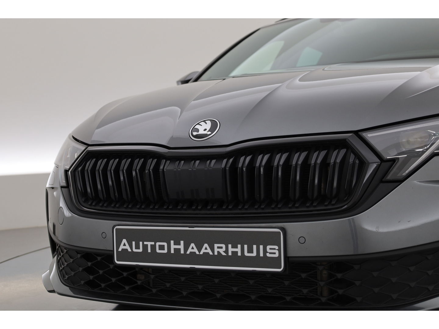 Škoda Octavia Combi 1.5 TSI Sportline DSG | HUD | Crystal lighting | Camera | Keyless | Adapt. Cruise | Stoelverw.