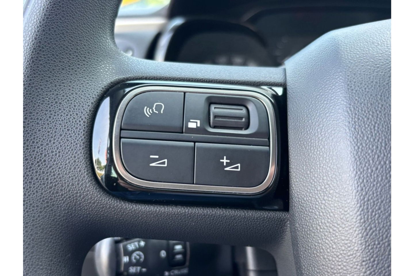 Citroën C3 1.2 PURETECH SHINE AIRCO CARPLAY CRUISE.NIEUWE DISTRIBUTIE.