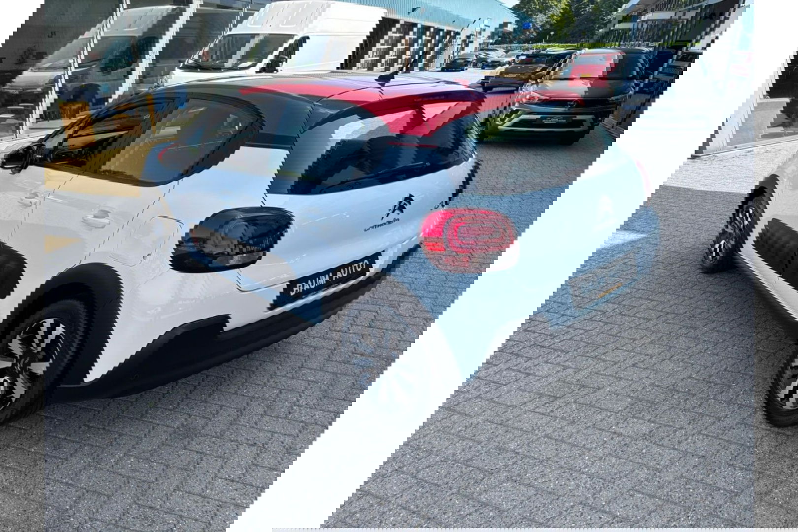 Citroën C3 1.2 PURETECH SHINE AIRCO CARPLAY CRUISE.NIEUWE DISTRIBUTIE.