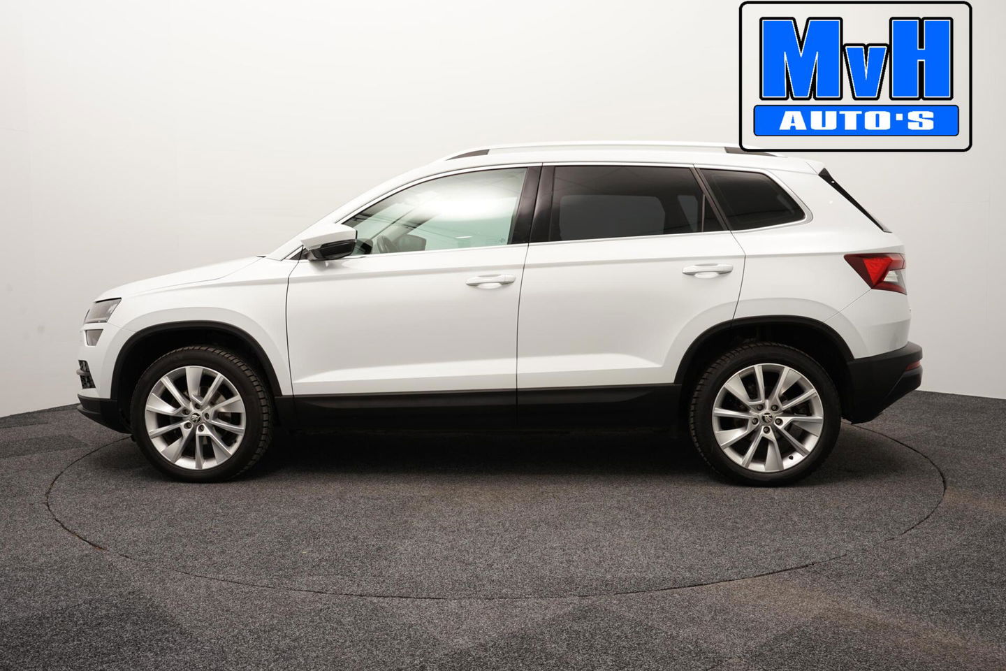 Škoda Karoq 1.5 TSI ACT Style Business|LUXE|CAMERA|TREKH|LED