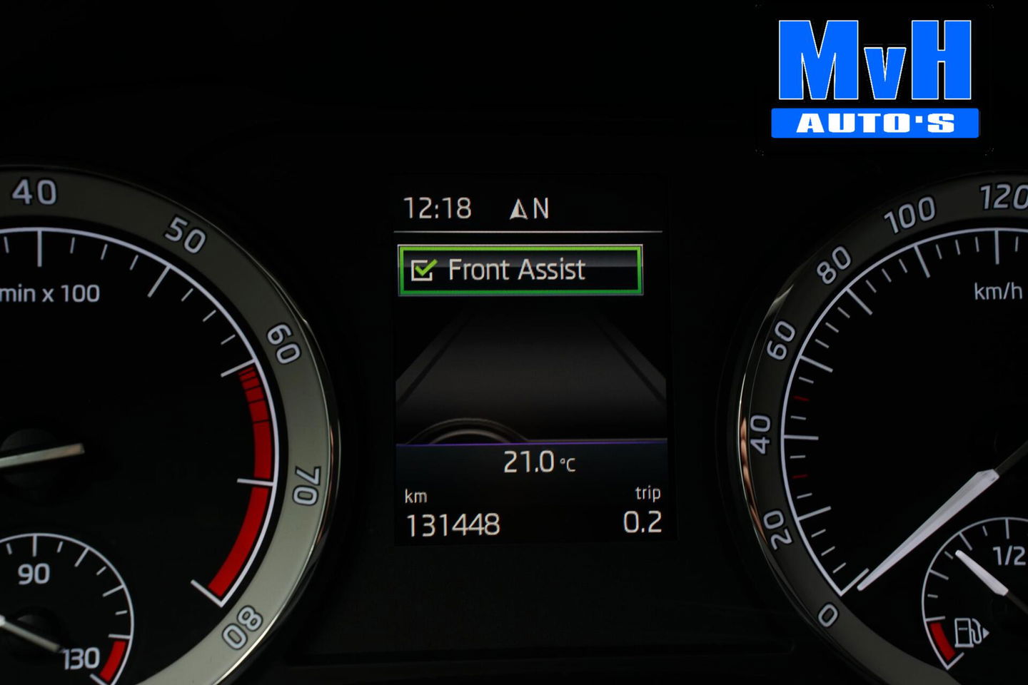 Škoda Karoq 1.5 TSI ACT Style Business|LUXE|CAMERA|TREKH|LED