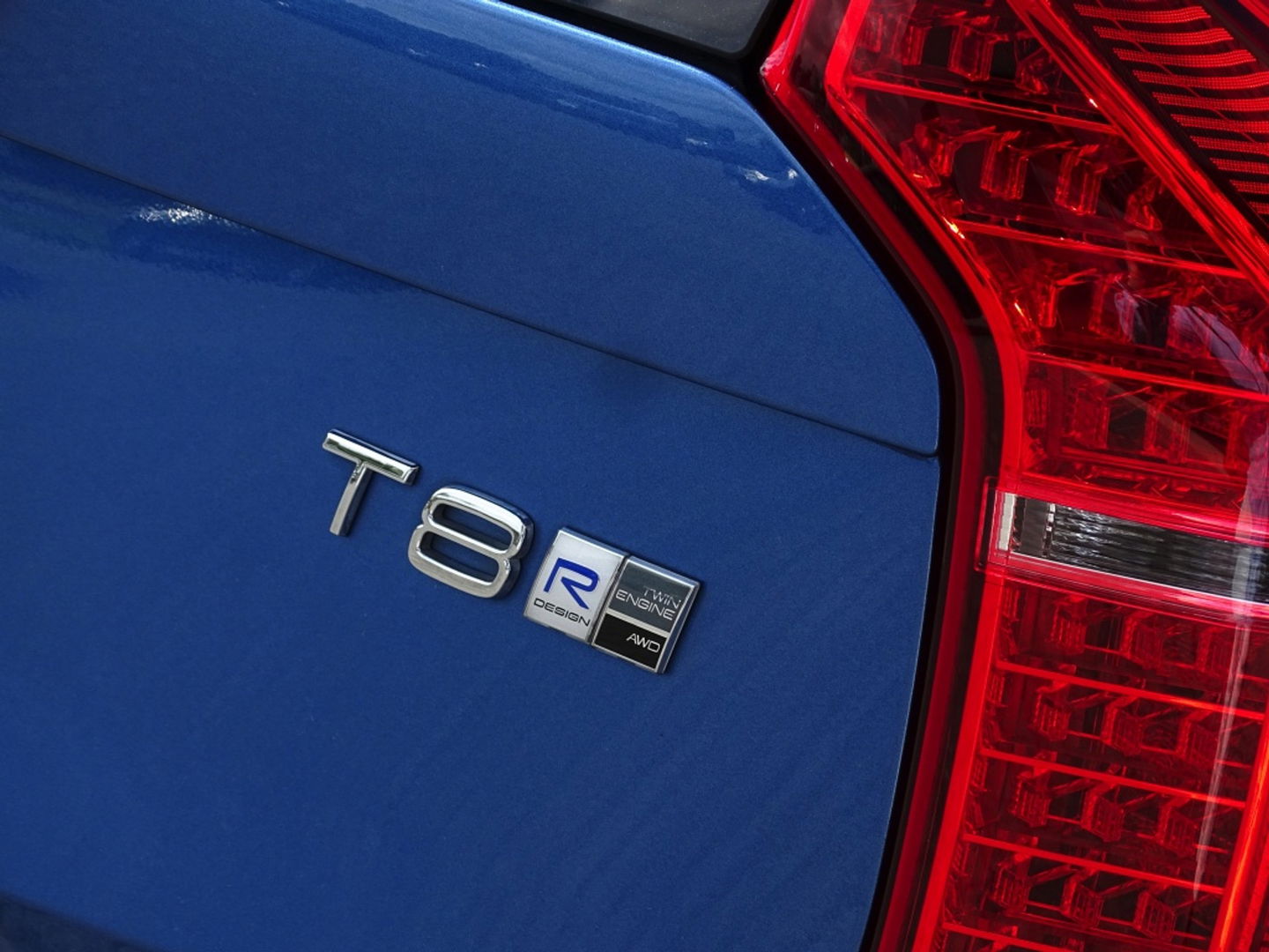 Volvo XC90 T8 408PK AWD / R-Design / B&W / 7-pers. / LED