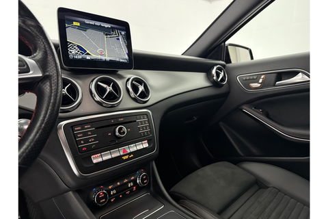 Mercedes-Benz GLA 200 157PK Pano LED 360Camera Memory Carplay Clima Cruise Navi PDC 20''LMV