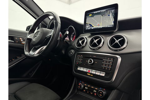 Mercedes-Benz GLA 200 157PK Pano LED 360Camera Memory Carplay Clima Cruise Navi PDC 20''LMV