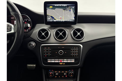 Mercedes-Benz GLA 200 157PK Pano LED 360Camera Memory Carplay Clima Cruise Navi PDC 20''LMV
