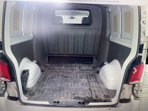 Volkswagen Transporter 2.0 TDI DSG automaat L2H1 30 DC 5 persoons / vaste prijs rijklaar € 27.950 ex btw / lease vanaf € 456 / airco / cruise / navi / achterdeuren / euro 6 / bpm vrij !