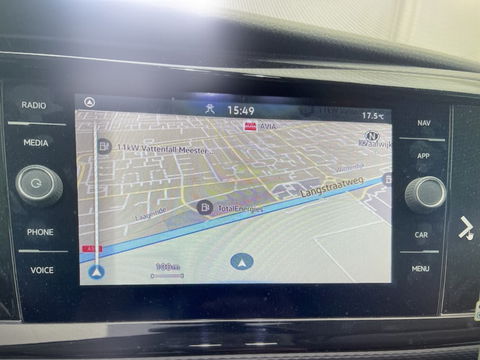 Volkswagen Transporter 2.0 TDI DSG automaat L2H1 30 DC 5 persoons / vaste prijs rijklaar € 27.950 ex btw / lease vanaf € 456 / airco / cruise / navi / achterdeuren / euro 6 / bpm vrij !