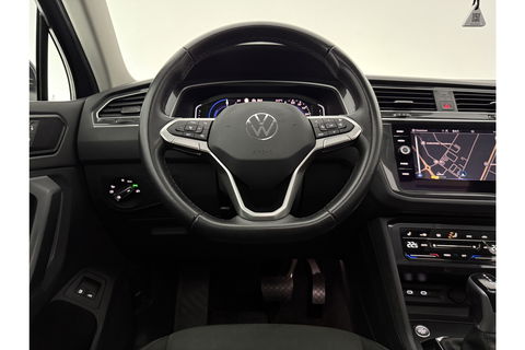 Volkswagen Tiguan 1.4 TSI eHybrid R-Line 225PK Pano LED Virtual ACC Trekhaak Sfeer Camera Carplay Clima PDC 18"LMV