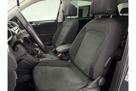 Volkswagen Tiguan 1.4 TSI eHybrid R-Line 225PK Pano LED Virtual ACC Trekhaak Sfeer Camera Carplay Clima PDC 18"LMV