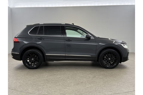 Volkswagen Tiguan 1.4 TSI eHybrid R-Line 225PK Pano LED Virtual ACC Trekhaak Sfeer Camera Carplay Clima PDC 18"LMV