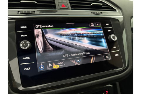 Volkswagen Tiguan 1.4 TSI eHybrid R-Line 225PK Pano LED Virtual ACC Trekhaak Sfeer Camera Carplay Clima PDC 18"LMV