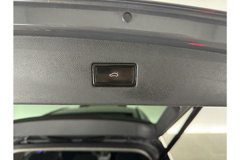 Volkswagen Tiguan 1.4 TSI eHybrid R-Line 225PK Pano LED Virtual ACC Trekhaak Sfeer Camera Carplay Clima PDC 18"LMV