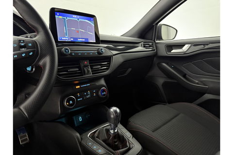 Ford Focus 1.0 EcoBoost ST Line Business LED Carplay Clima Cruise Navi PDC 17''LMV