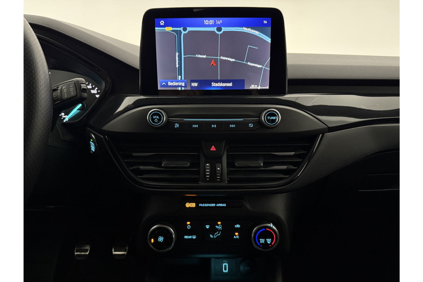 Ford Focus 1.0 EcoBoost ST Line Business LED Carplay Clima Cruise Navi PDC 17''LMV