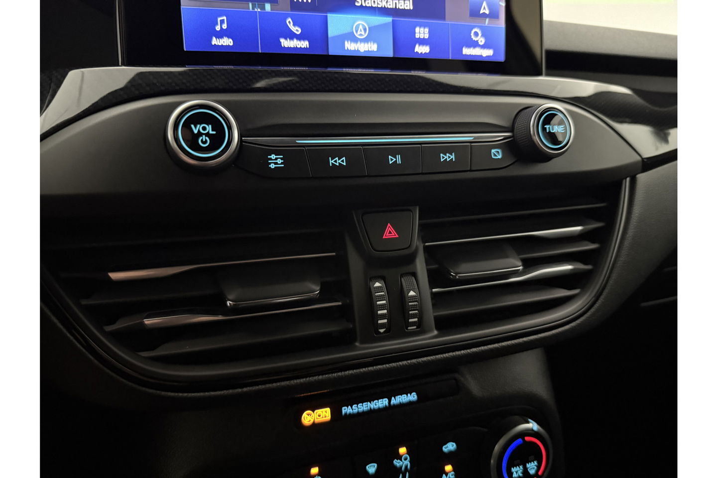 Ford Focus 1.0 EcoBoost ST Line Business LED Carplay Clima Cruise Navi PDC 17''LMV