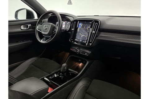 Volvo XC40 1.5 T5 Twin Engine Inscription 262PK Pano Harman/Kardon Virtual LED Trekhaak Camera Carplay Clima Cruise 20"LMV PDC
