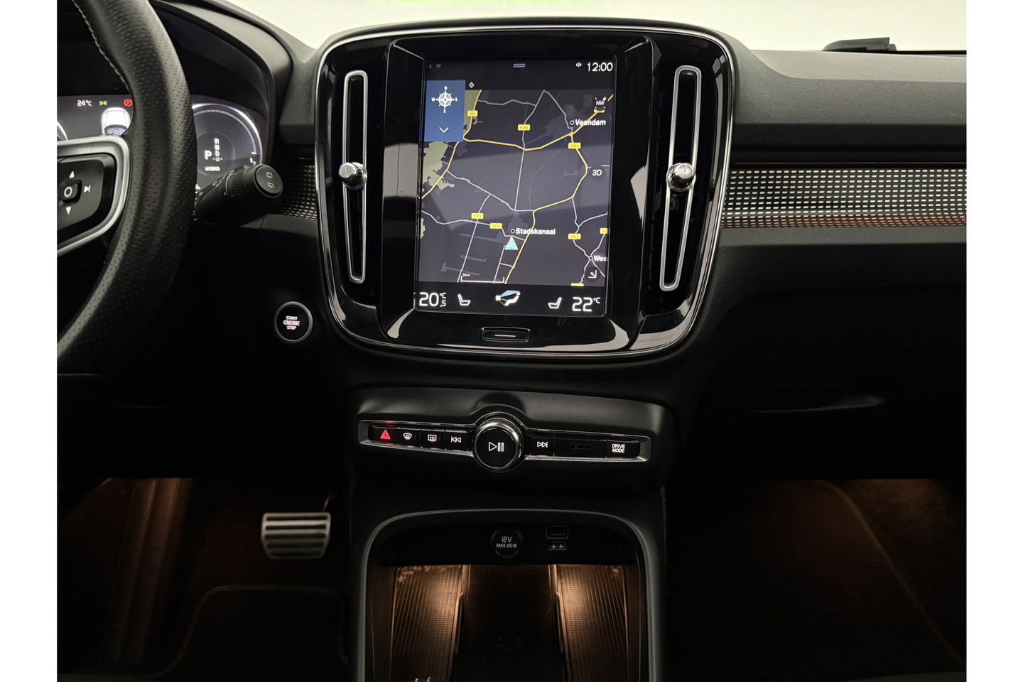 Volvo XC40 1.5 T5 Twin Engine Inscription 262PK Pano Harman/Kardon Virtual LED Trekhaak Camera Carplay Clima Cruise 20"LMV PDC