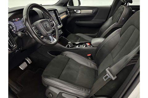 Volvo XC40 1.5 T5 Twin Engine Inscription 262PK Pano Harman/Kardon Virtual LED Trekhaak Camera Carplay Clima Cruise 20"LMV PDC