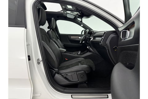 Volvo XC40 1.5 T5 Twin Engine Inscription 262PK Pano Harman/Kardon Virtual LED Trekhaak Camera Carplay Clima Cruise 20"LMV PDC