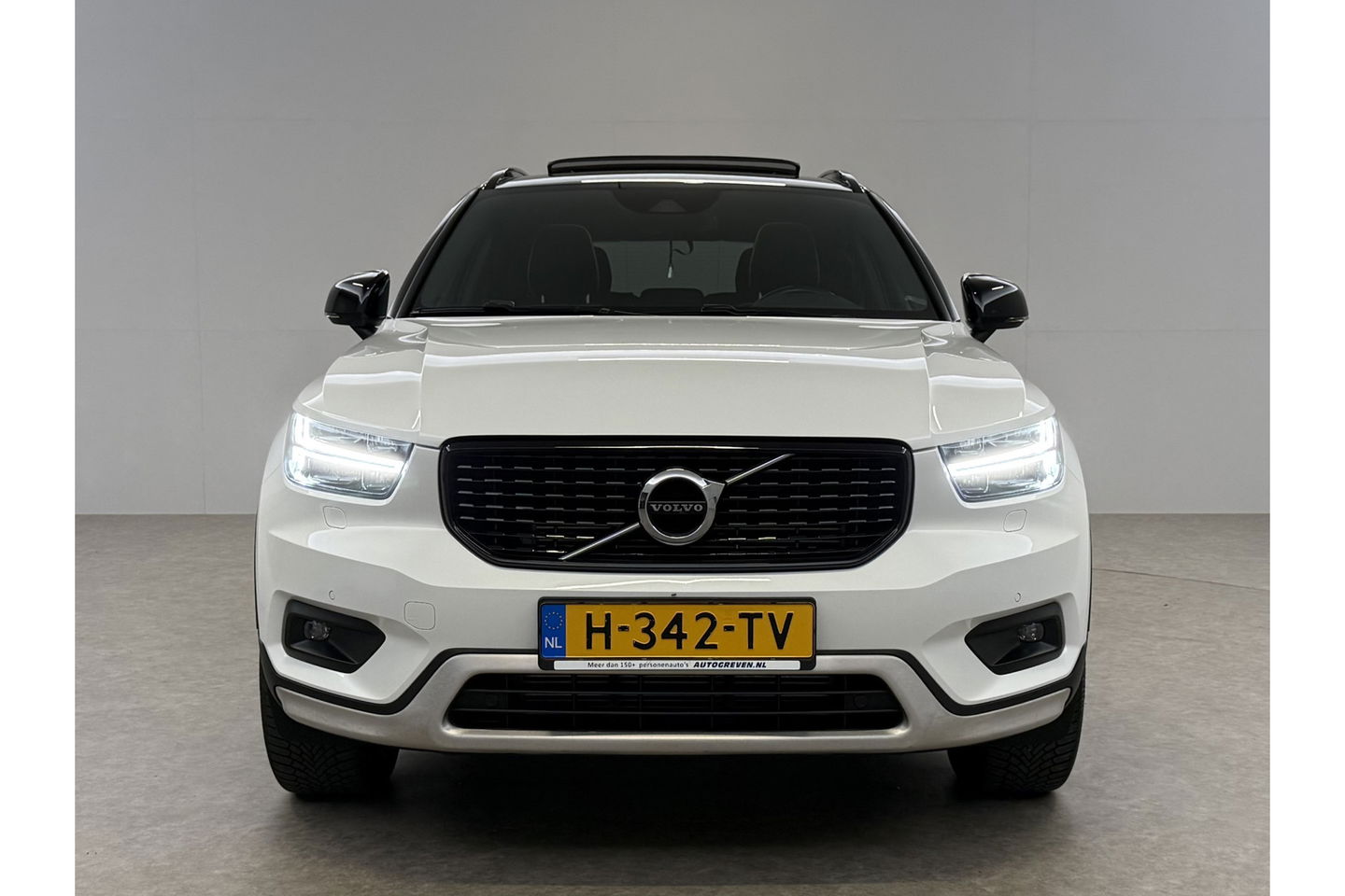 Volvo XC40 1.5 T5 Twin Engine Inscription 262PK Pano Harman/Kardon Virtual LED Trekhaak Camera Carplay Clima Cruise 20"LMV PDC