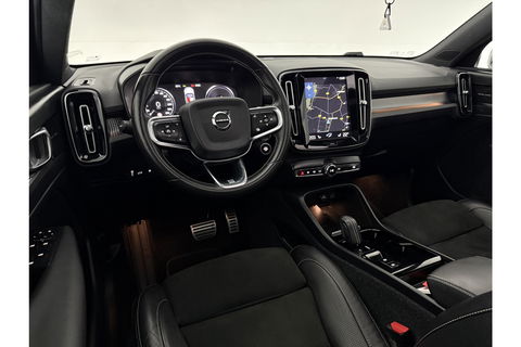 Volvo XC40 1.5 T5 Twin Engine Inscription 262PK Pano Harman/Kardon Virtual LED Trekhaak Camera Carplay Clima Cruise 20"LMV PDC
