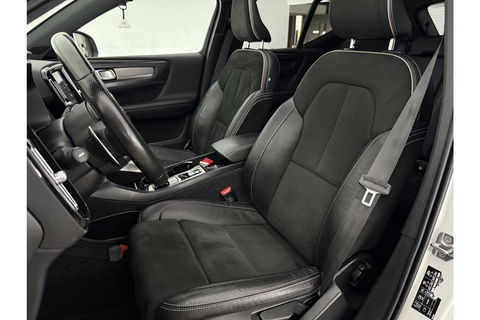 Volvo XC40 1.5 T5 Twin Engine Inscription 262PK Pano Harman/Kardon Virtual LED Trekhaak Camera Carplay Clima Cruise 20"LMV PDC