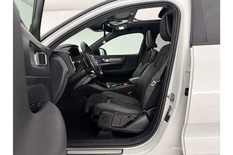Volvo XC40 1.5 T5 Twin Engine Inscription 262PK Pano Harman/Kardon Virtual LED Trekhaak Camera Carplay Clima Cruise 20"LMV PDC