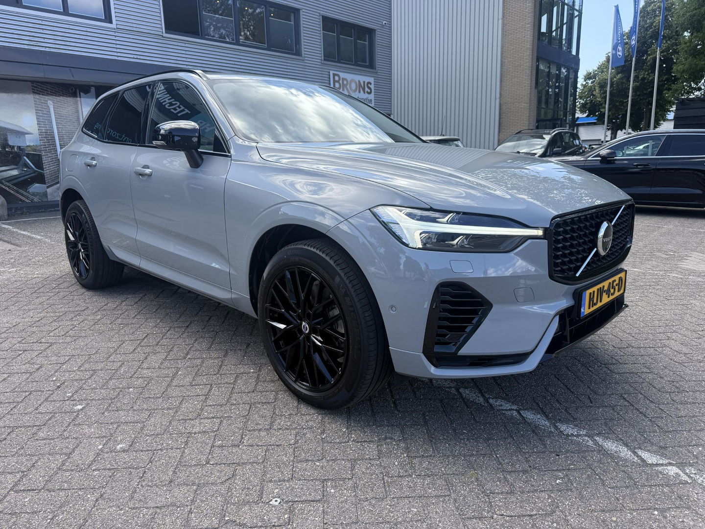Volvo XC60 2.0 T8 Plug-in hybrid AWD Plus Dark 20” l leder l 360 l 455PK
