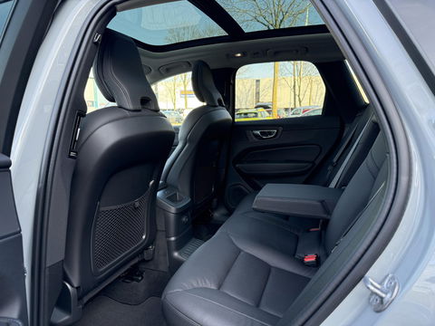 Volvo XC60 2.0 T8 Plug-in hybrid AWD Plus Dark 20” l leder l 360 l 455PK