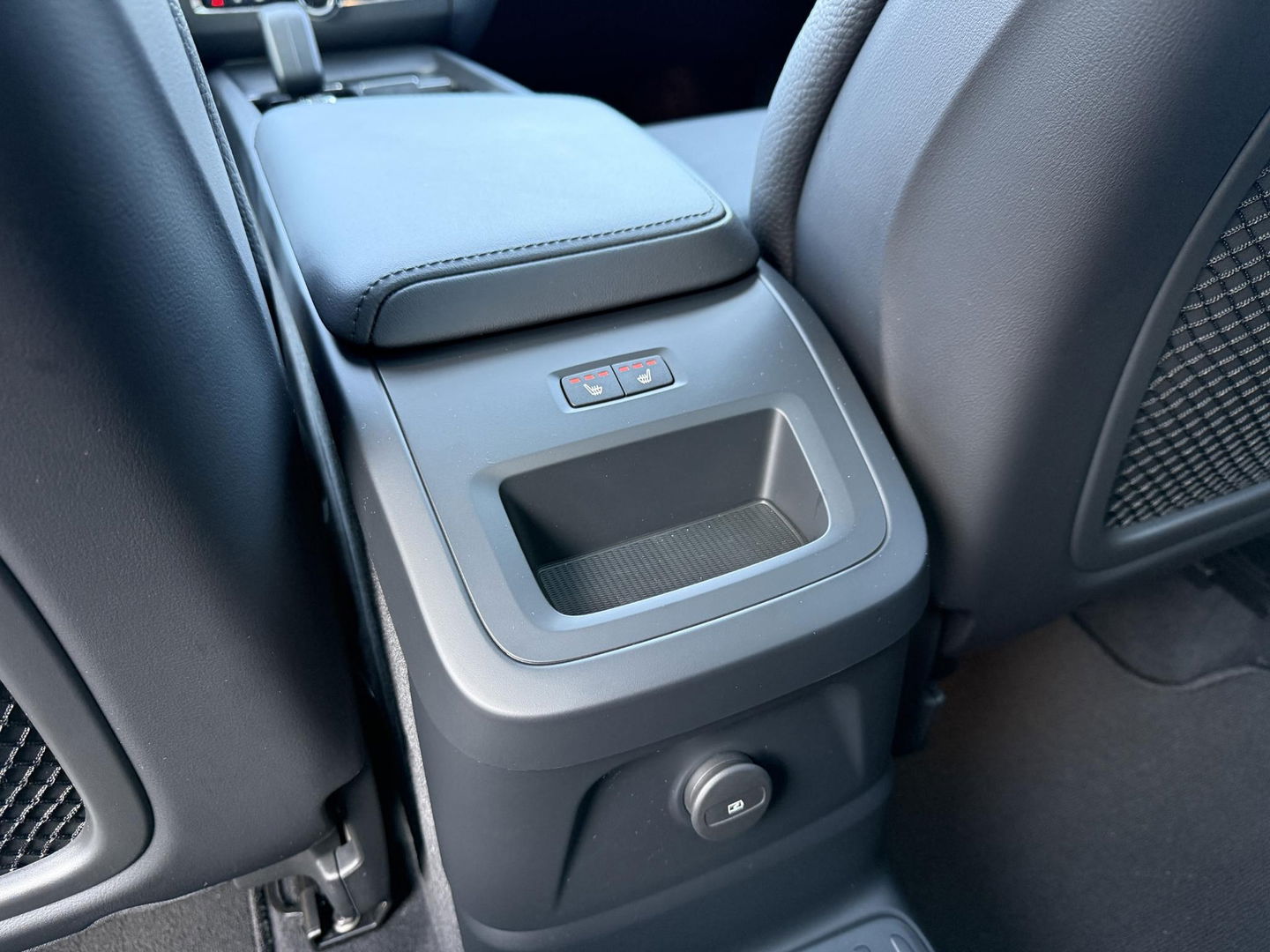 Volvo XC60 2.0 T8 Plug-in hybrid AWD Plus Dark 20β l leder l 360 l 455PK