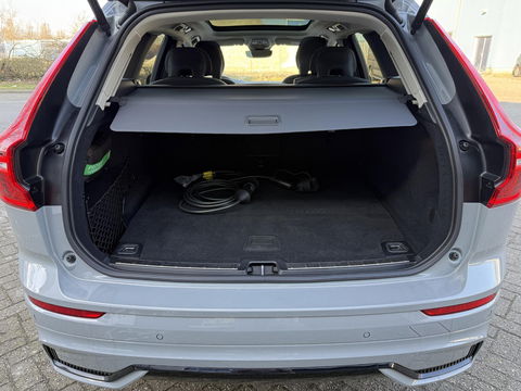 Volvo XC60 2.0 T8 Plug-in hybrid AWD Plus Dark 20” l leder l 360 l 455PK