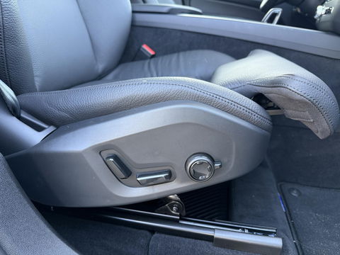 Volvo XC60 2.0 T8 Plug-in hybrid AWD Plus Dark 20” l leder l 360 l 455PK