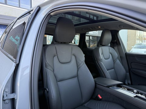 Volvo XC60 2.0 T8 Plug-in hybrid AWD Plus Dark 20” l leder l 360 l 455PK