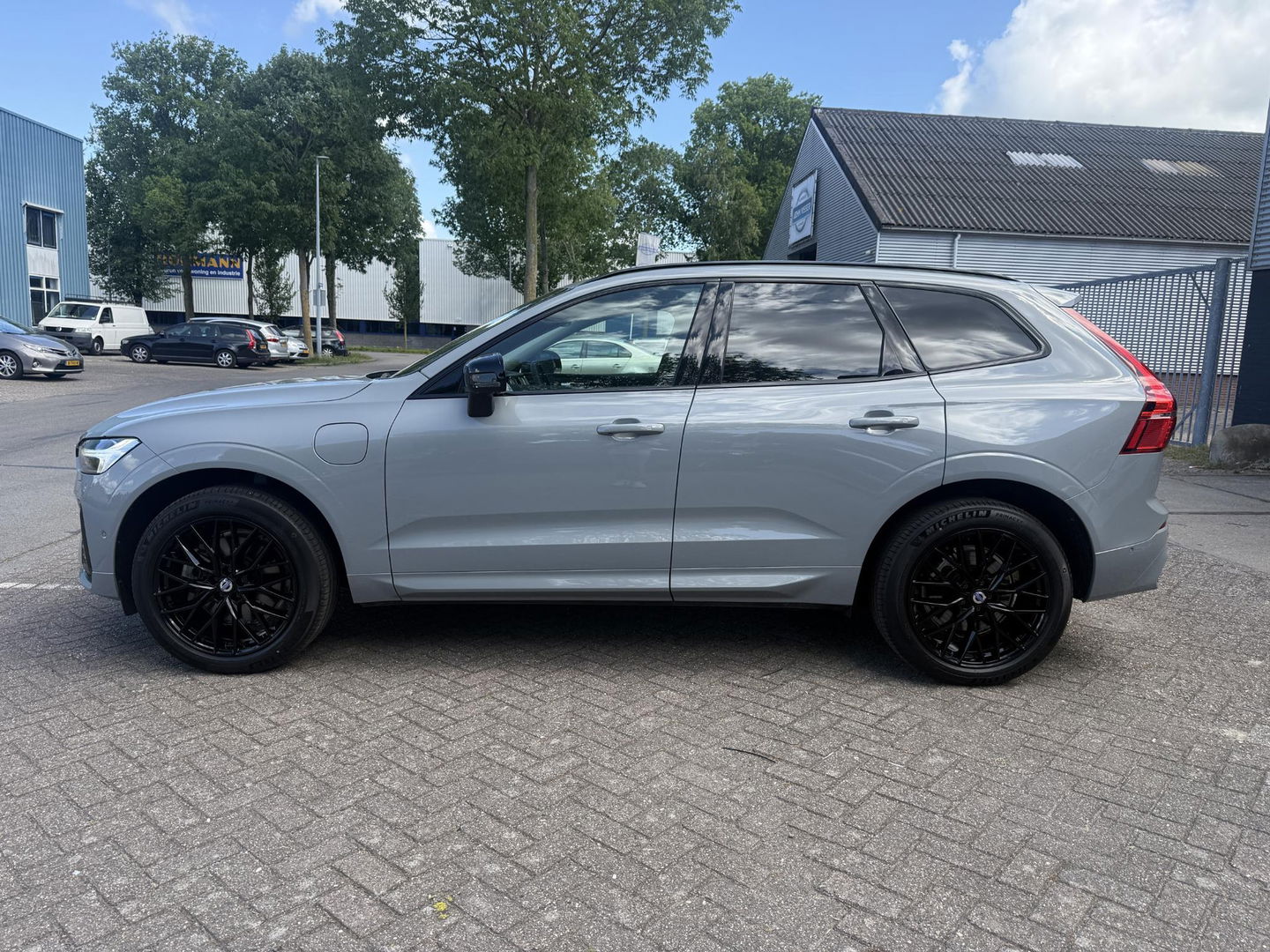 Volvo XC60 2.0 T8 Plug-in hybrid AWD Plus Dark 20” l leder l 360 l 455PK