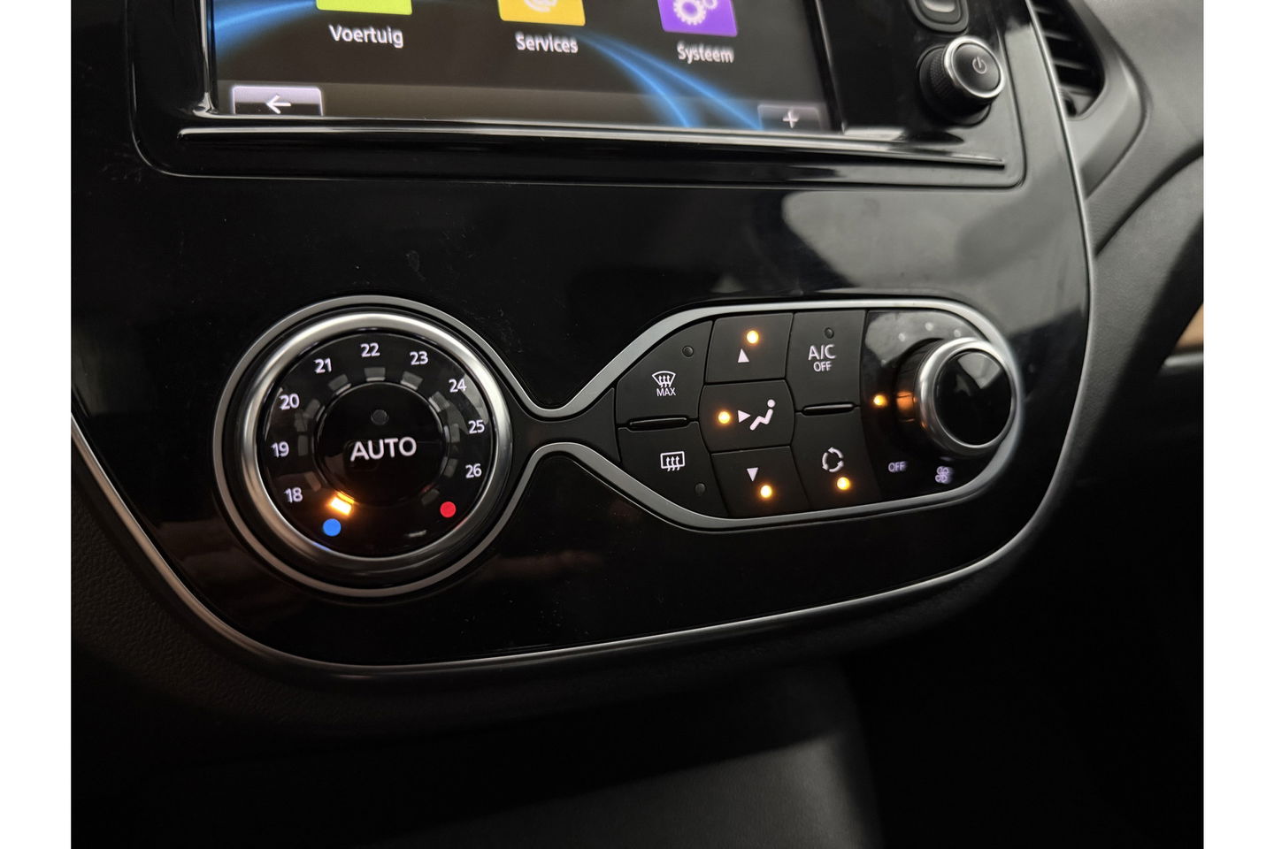 Renault Captur 0.9 TCe Intens LED Clima Cruise Navigatie PDC 17''LMV