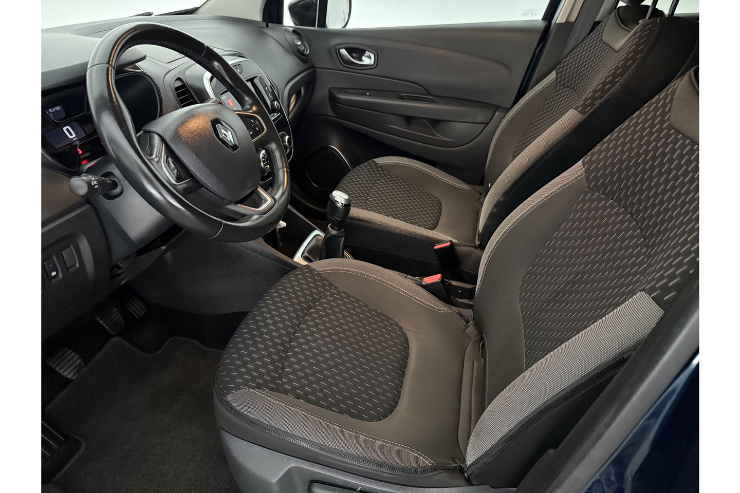 Renault Captur 0.9 TCe Intens LED Clima Cruise Navigatie PDC 17''LMV